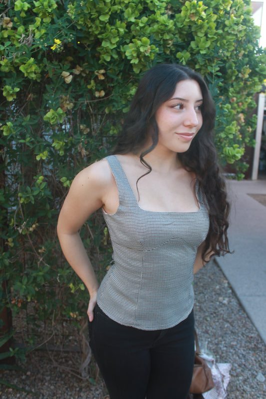 Sweetheart Check top